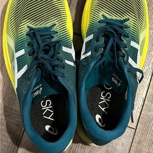 ASICS metaspeed sky size US9
